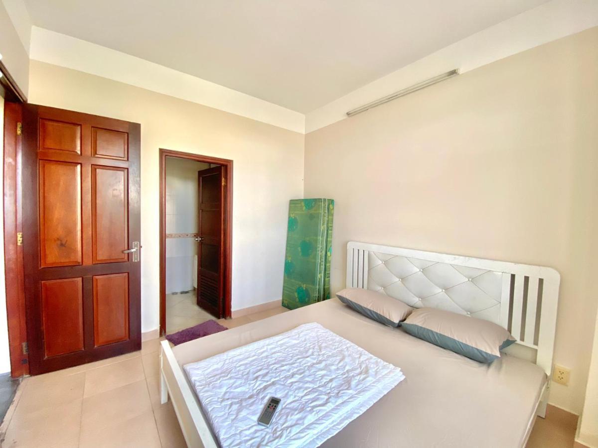 Apartment Khach San Sat Bien X