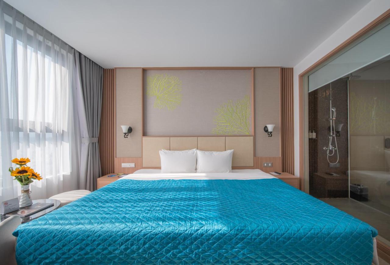 Navada Hotel 4*