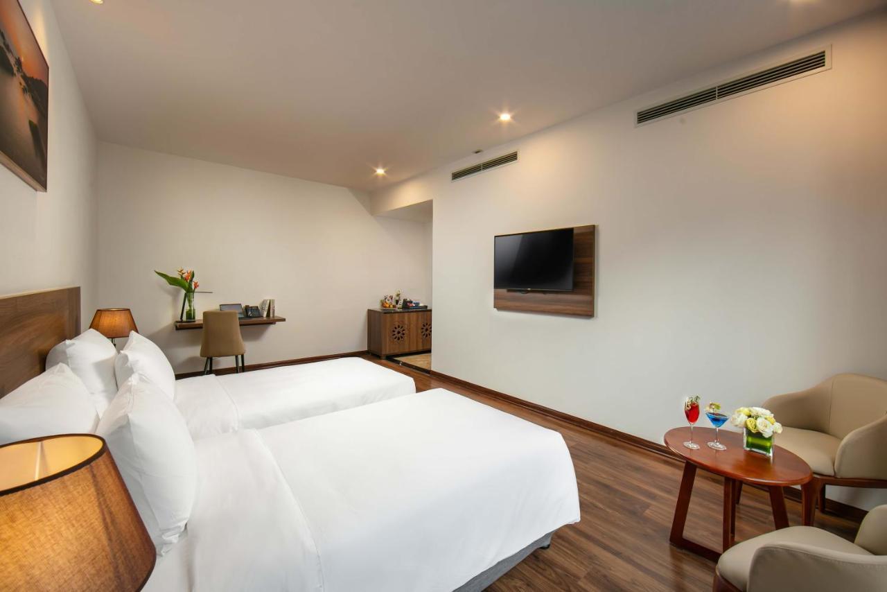 Nesta Hotel