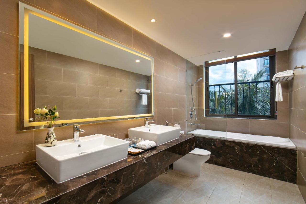 Nesta Hotel 4*