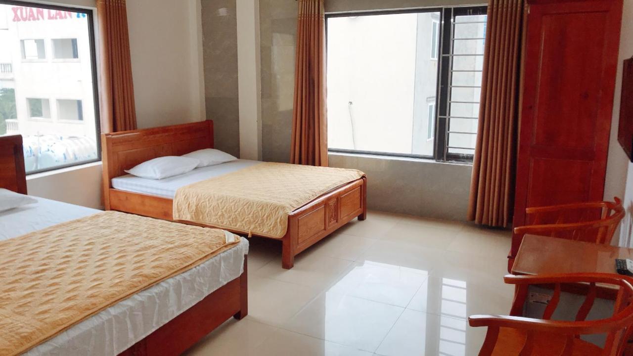 Hoa Hotel