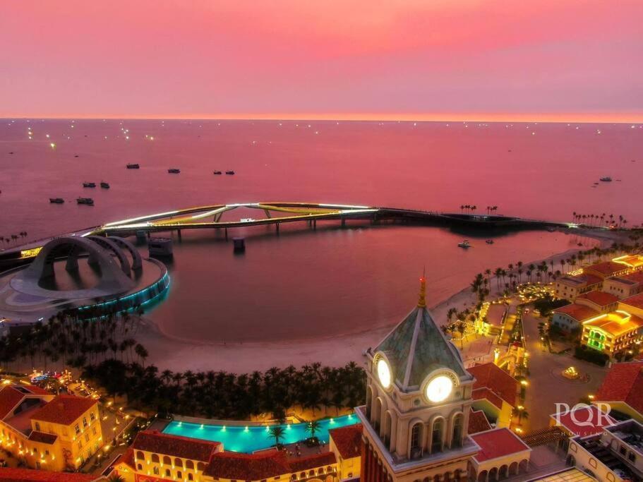 Căn hộ Ocean At Sunset Town *