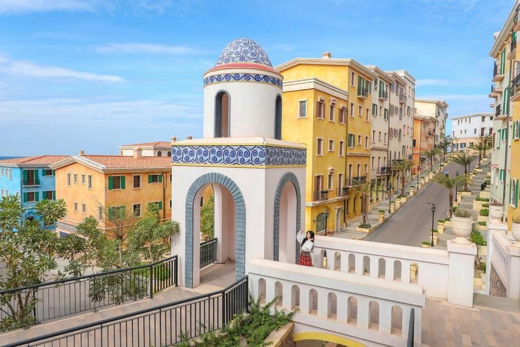 Căn hộ Ocean At Sunset Town *