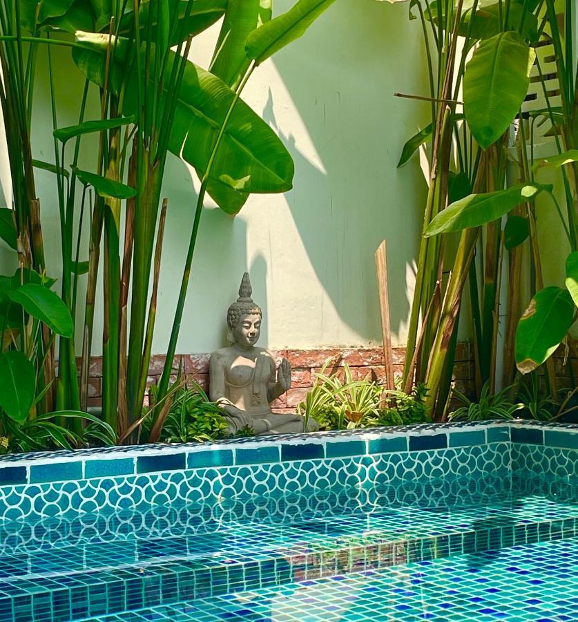 Aki's Pool An Bang * Tan Thanh