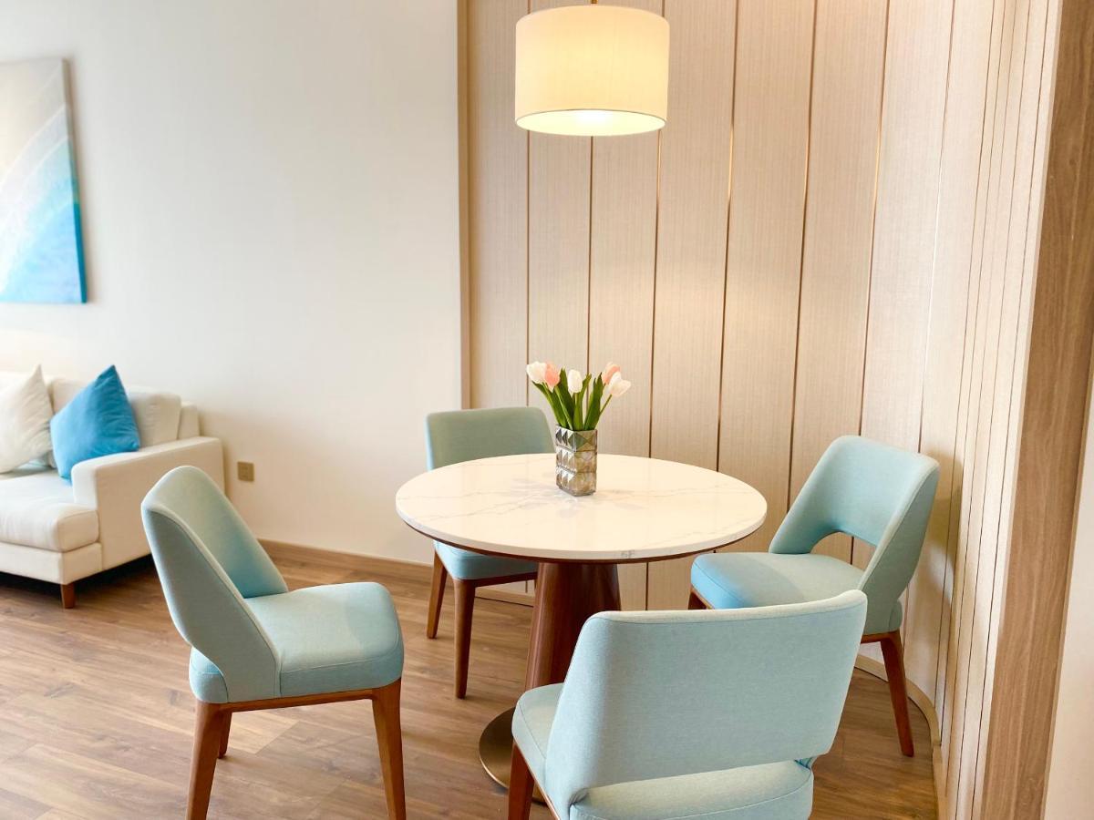 A La Carte 811 Apartment