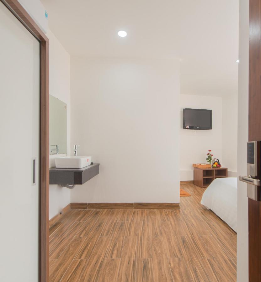 Khach San Cliffhouse 3*