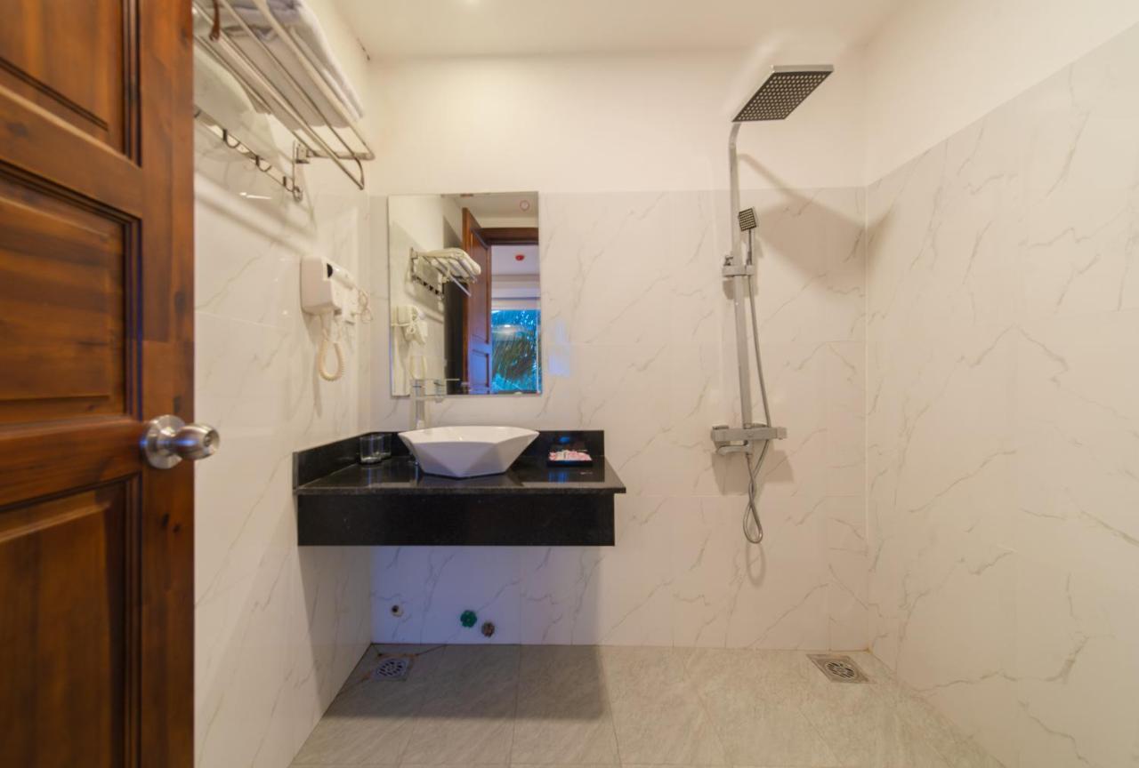 Khach San Cliffhouse Hotel 3*