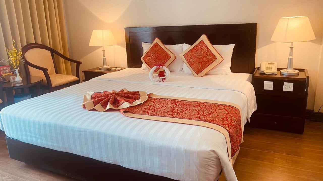 Seagull Hotel 4*