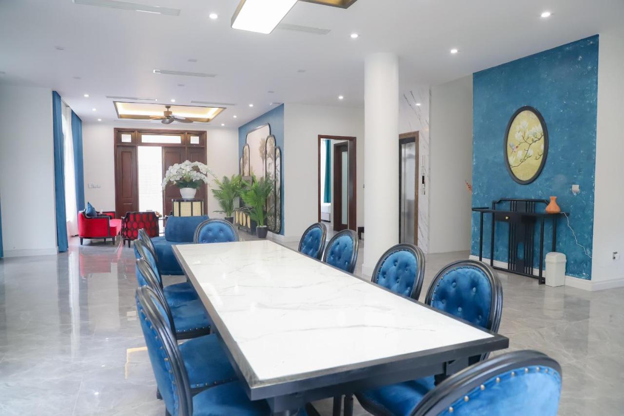 Hotel D'lioro &
