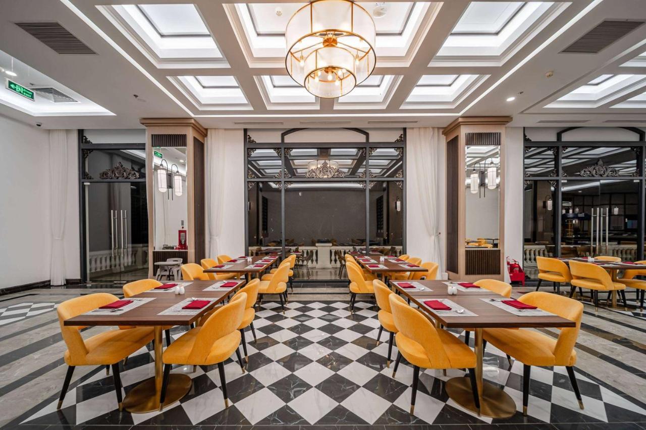 Hotel Wyndham Garden Grandworld 4*