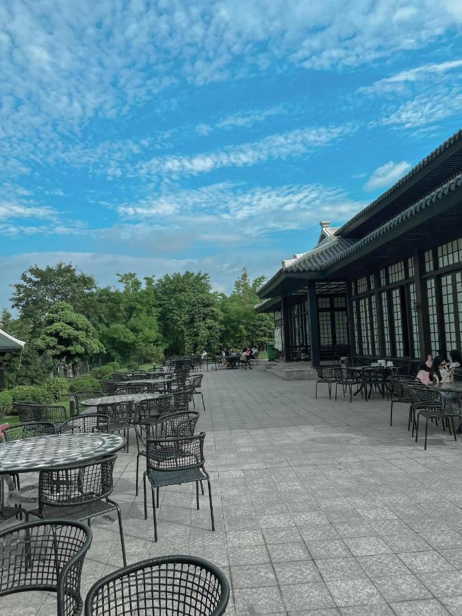 Apartment Lu Luxury Homestay Et - Vinhomes Smart City
