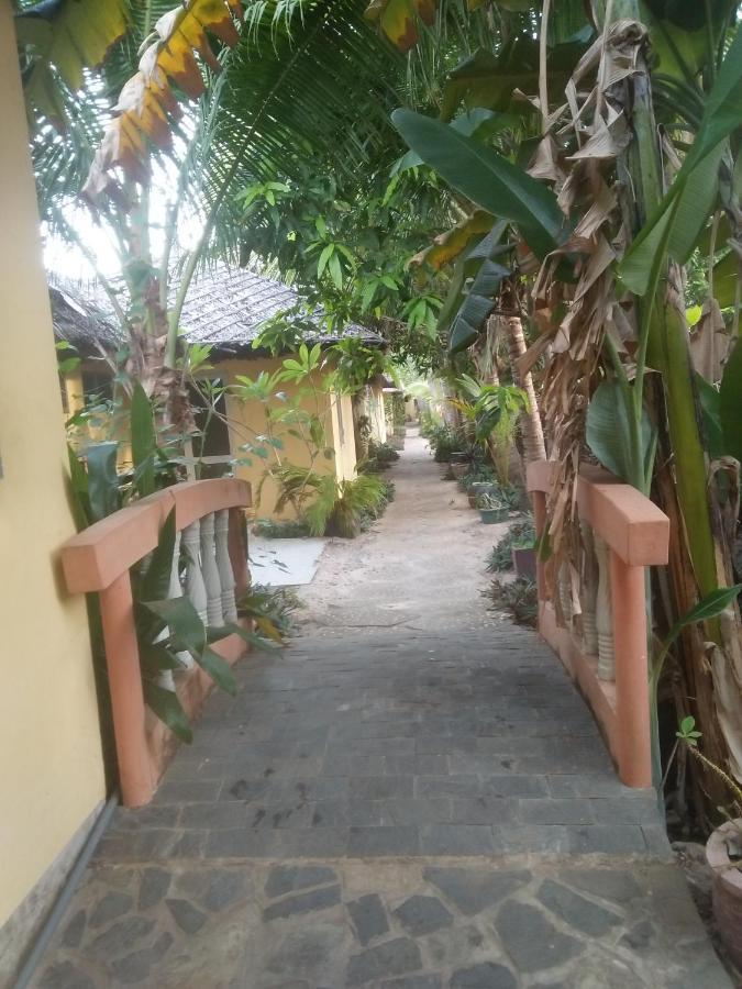 Thuy - Gunter Garden