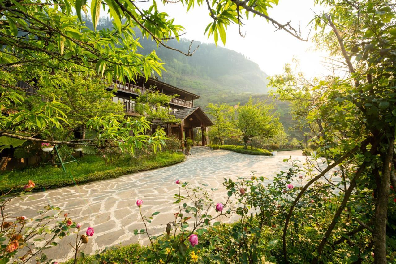 Sin Chai Resort *