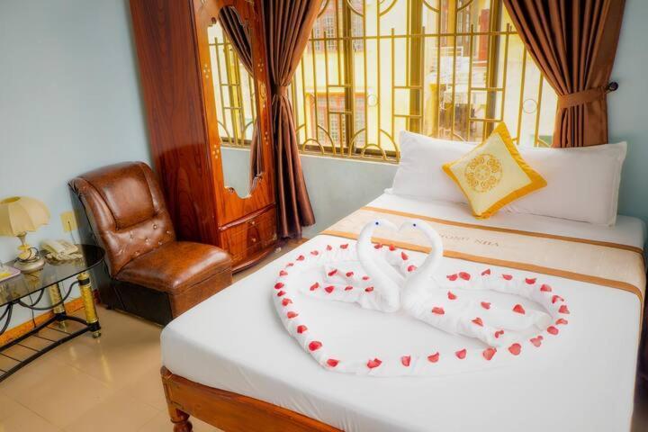 Phong Nha Hotel Hue