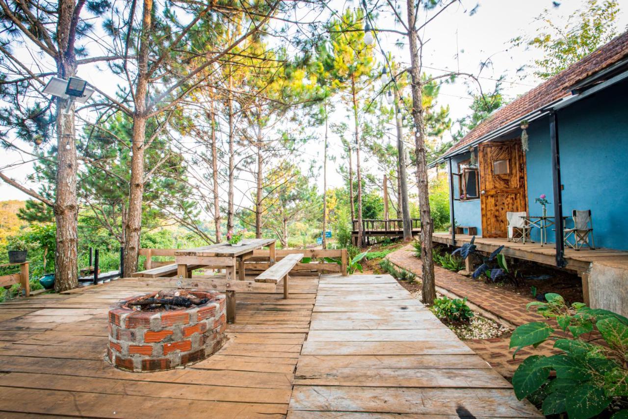 Nha Dau Mang Den Bed & Breakfast *