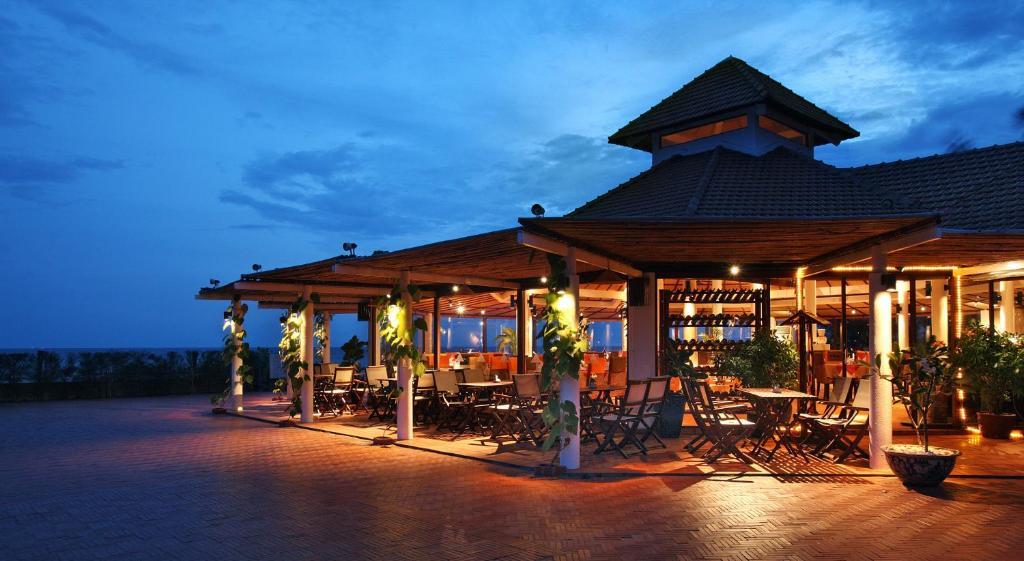 Fleur De Lys & Long Resort