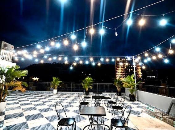 Lucasta 3* Hạ Long