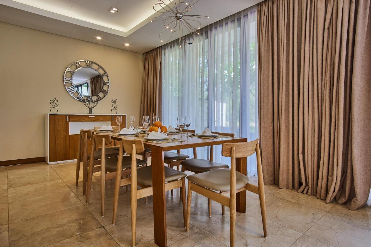Deluxe Ocean Along The 5* Đà Nẵng