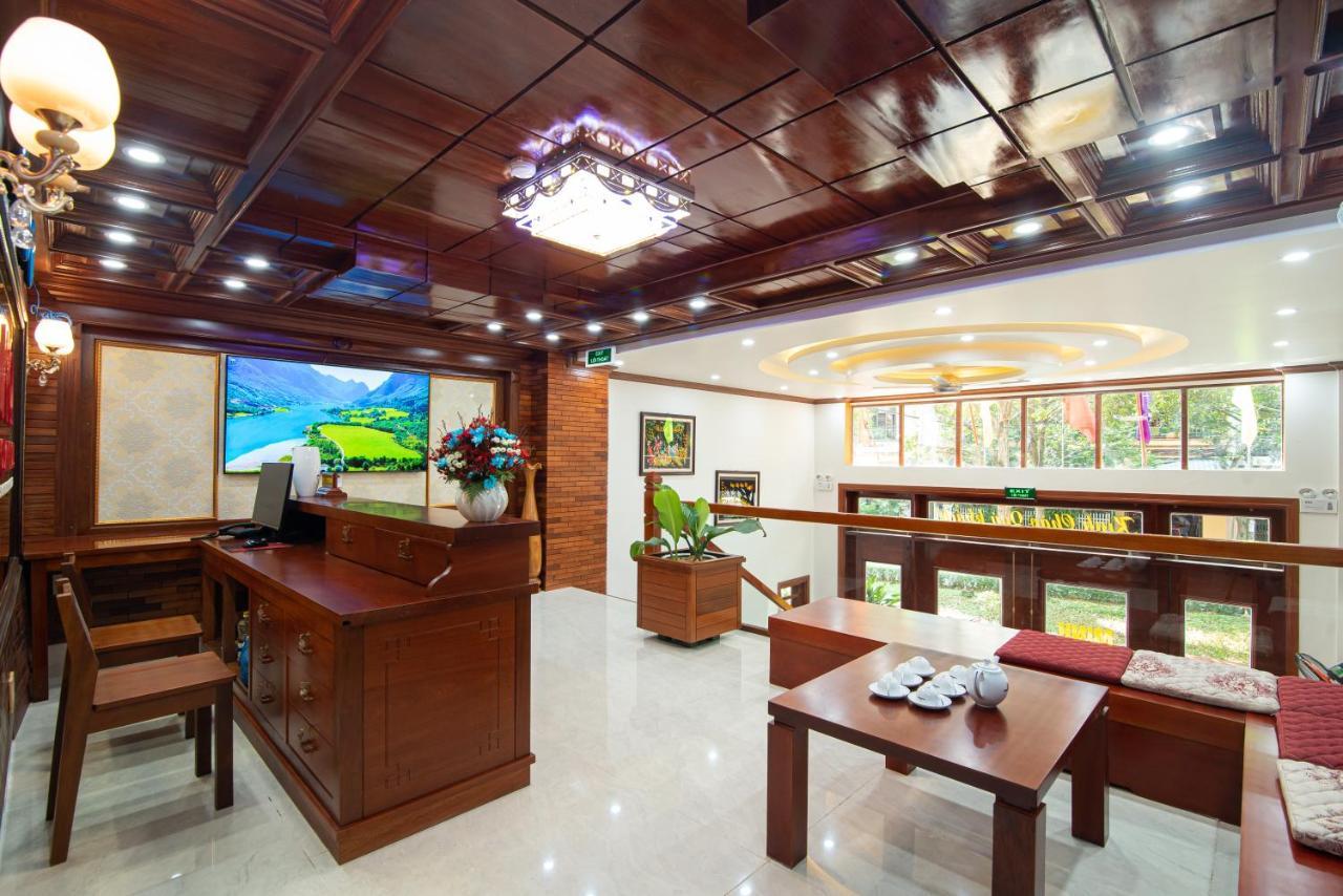 Hotel Minh Quang