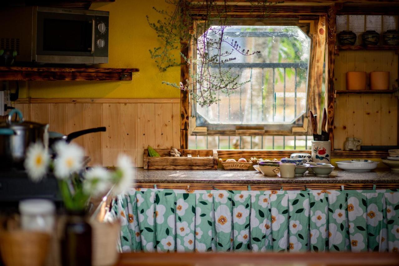 Bed & Breakfast Nha Dau Mang Den Kon Von Kla