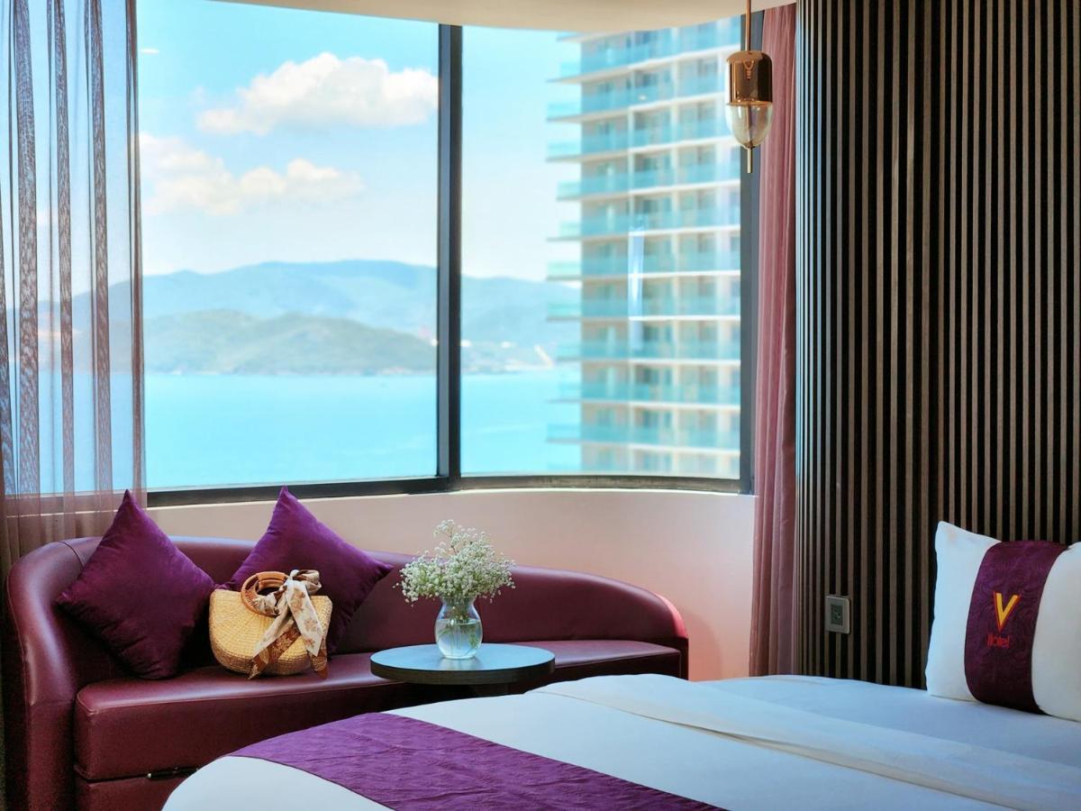 V Hotel 4*