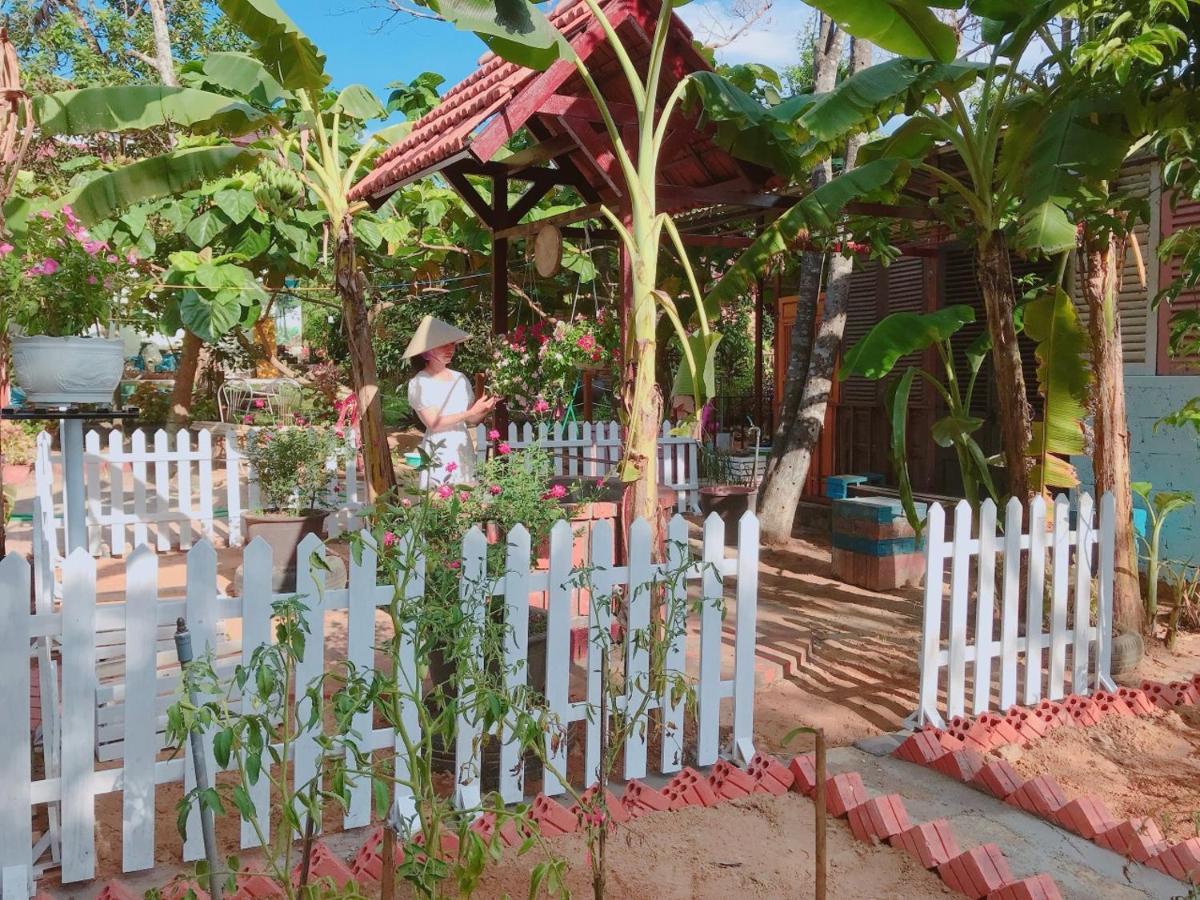 Lotus Hotel
