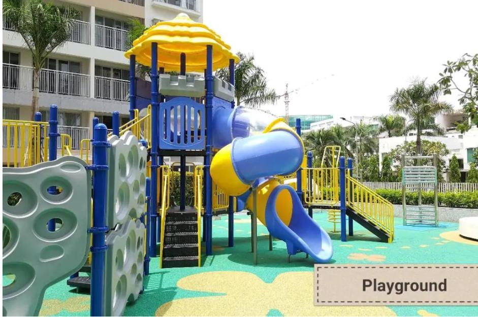 High Floor, Near Secc, Swimming View, Scenic Valley, Free Breakfast Apartment Ho-Chi-Minh-Stadt
