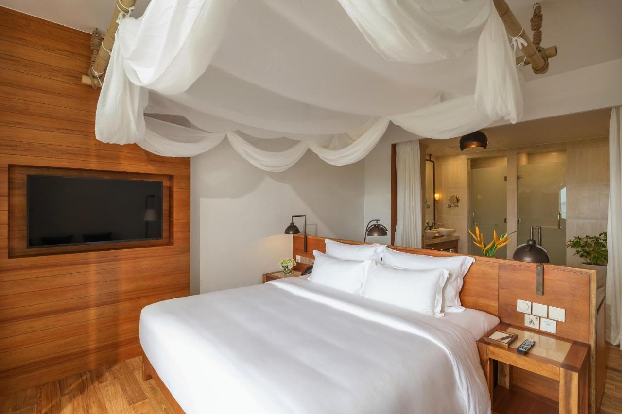 Ana Mandara Cam Ranh Resort 5*