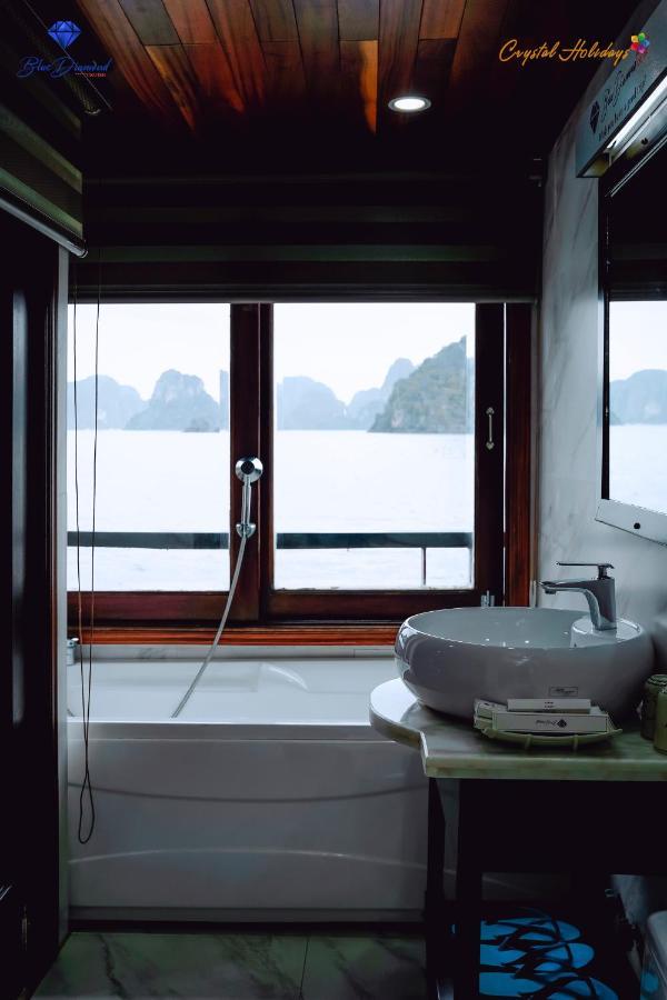 Botel Blue Diamond Cruise Hạ Long