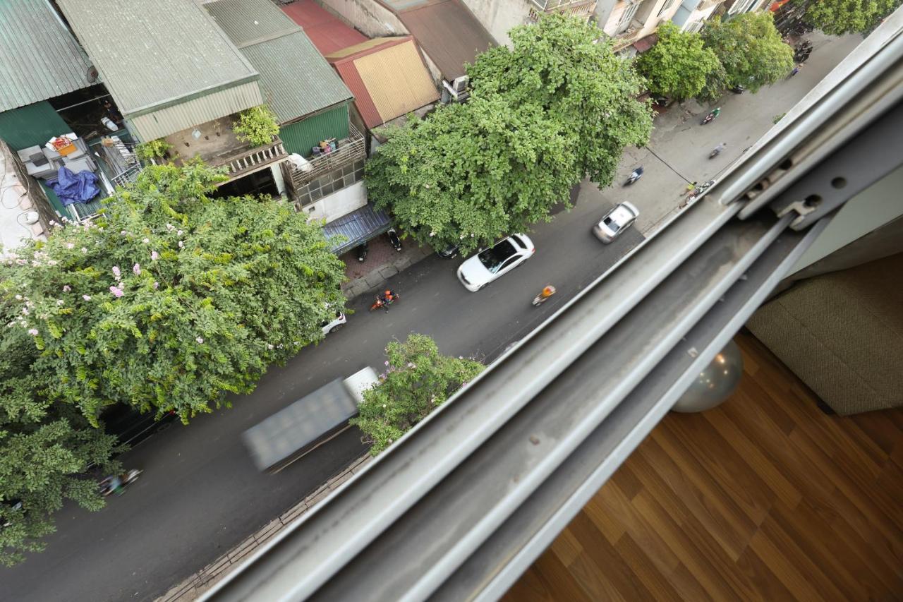 Gallant Hanoi