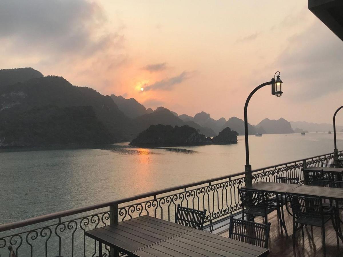 Indochine Cruise