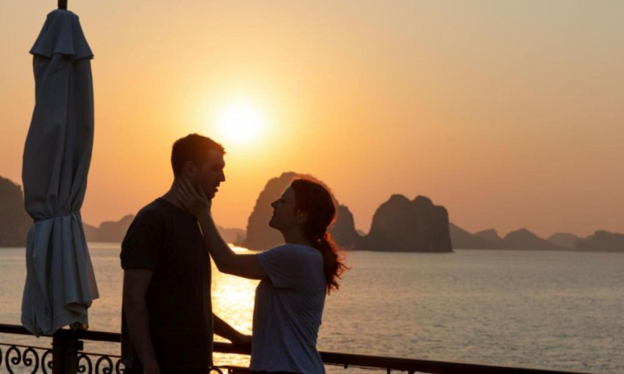 Indochine Cruise  Hạ Long