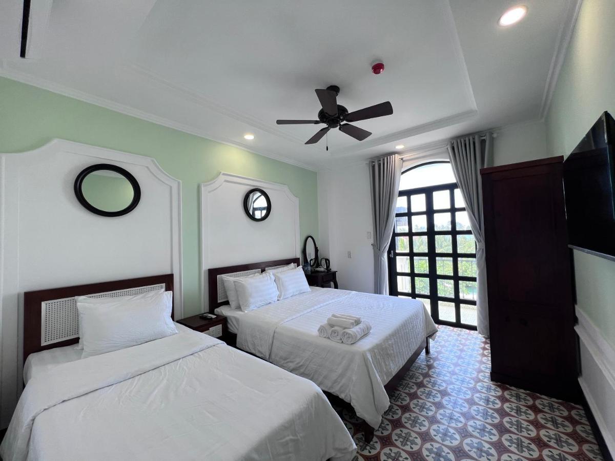 Hotel Wanderlust