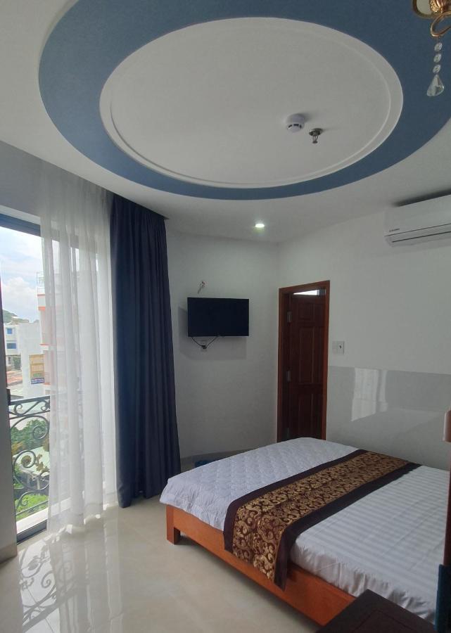 Lucky Hotel