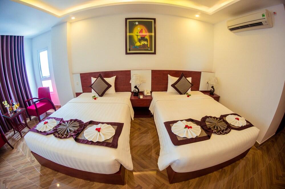 Gem Hotel 4*