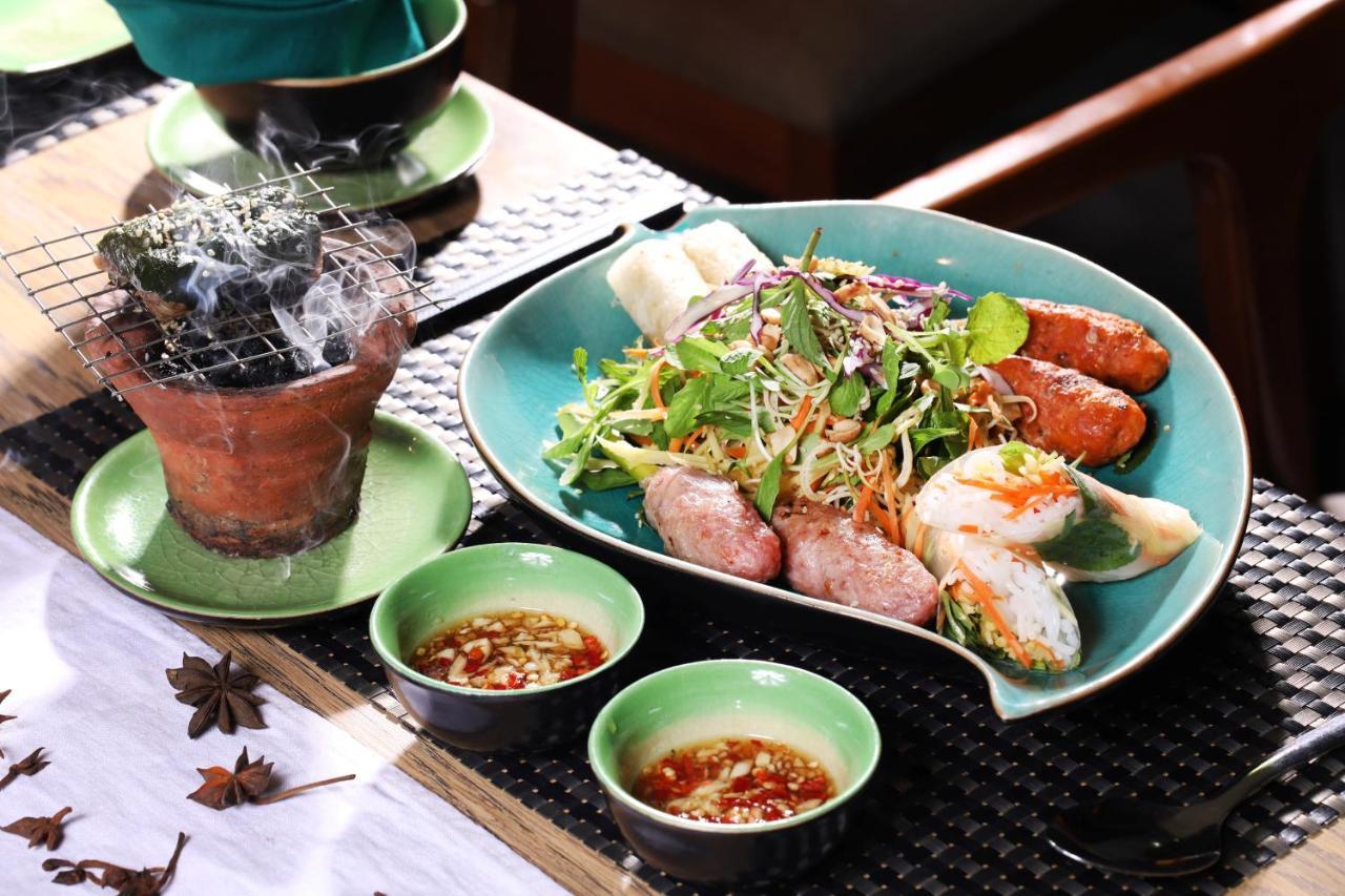 Emm Khách sạn 4*