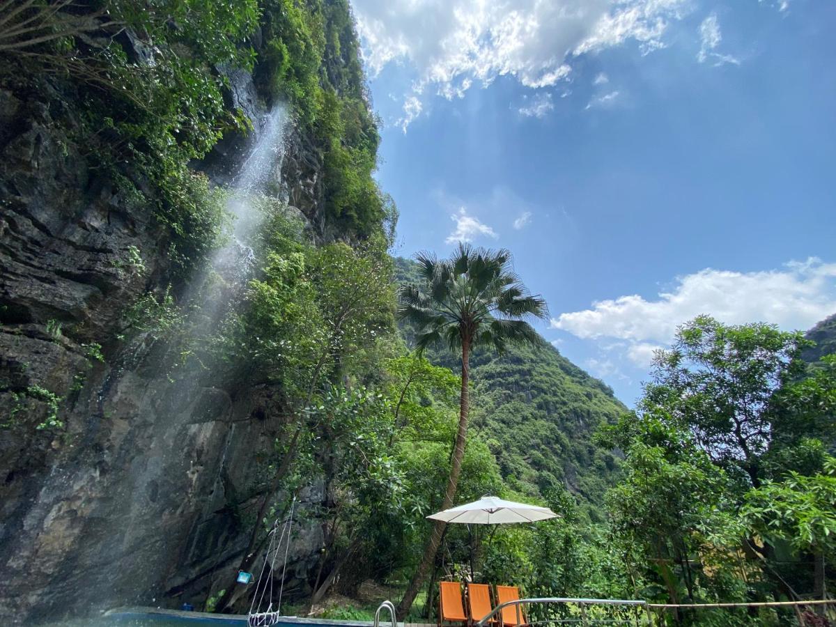 Valley - Thung Lung Xanh