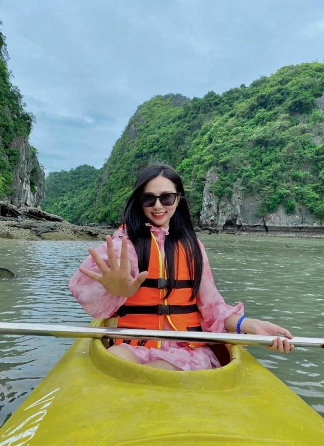 Nhat Anh Cat Ba Dong Khe Sau