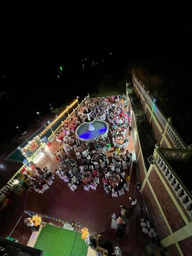 Palace Hotel