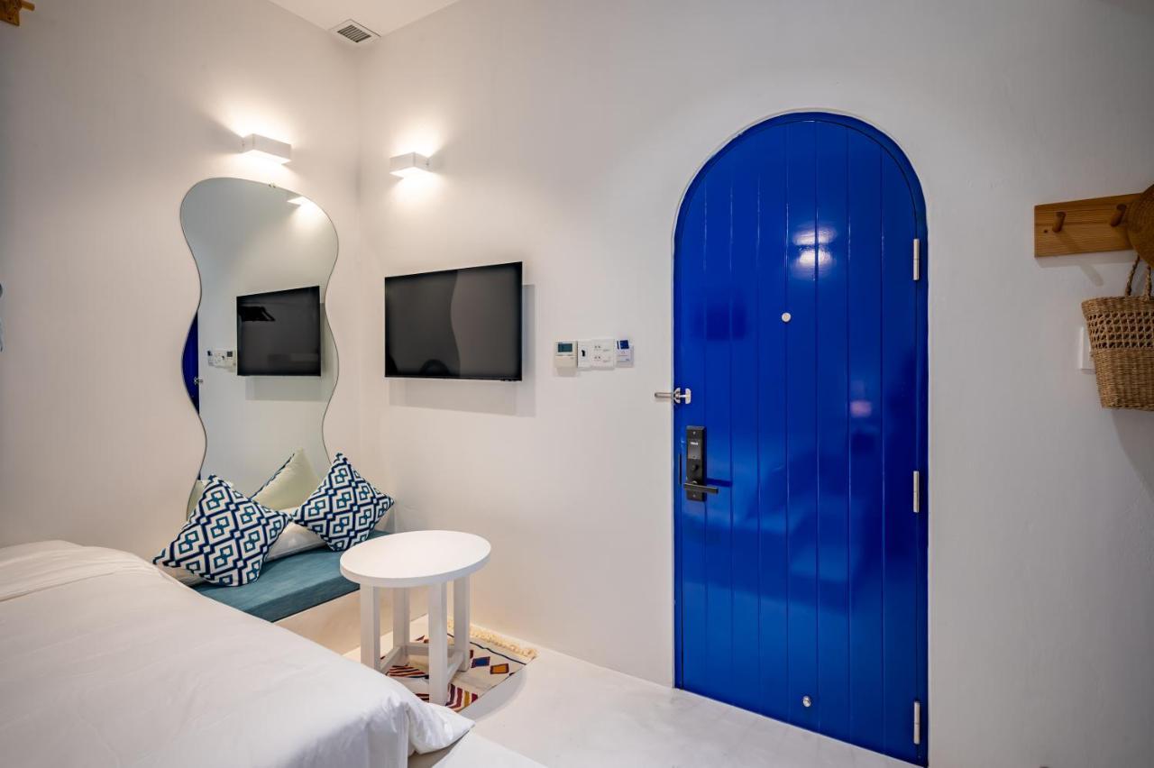 Happiness Hotel