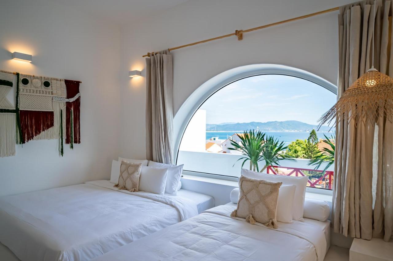 Hotel Happiness 3*