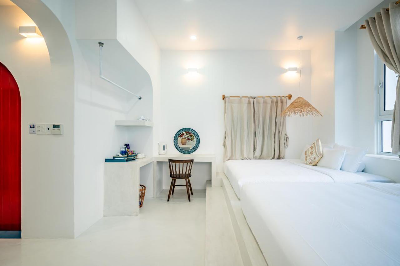 Happiness Hotel