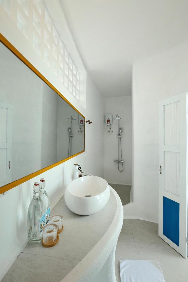 Khách sạn Isea By The Sea 5*