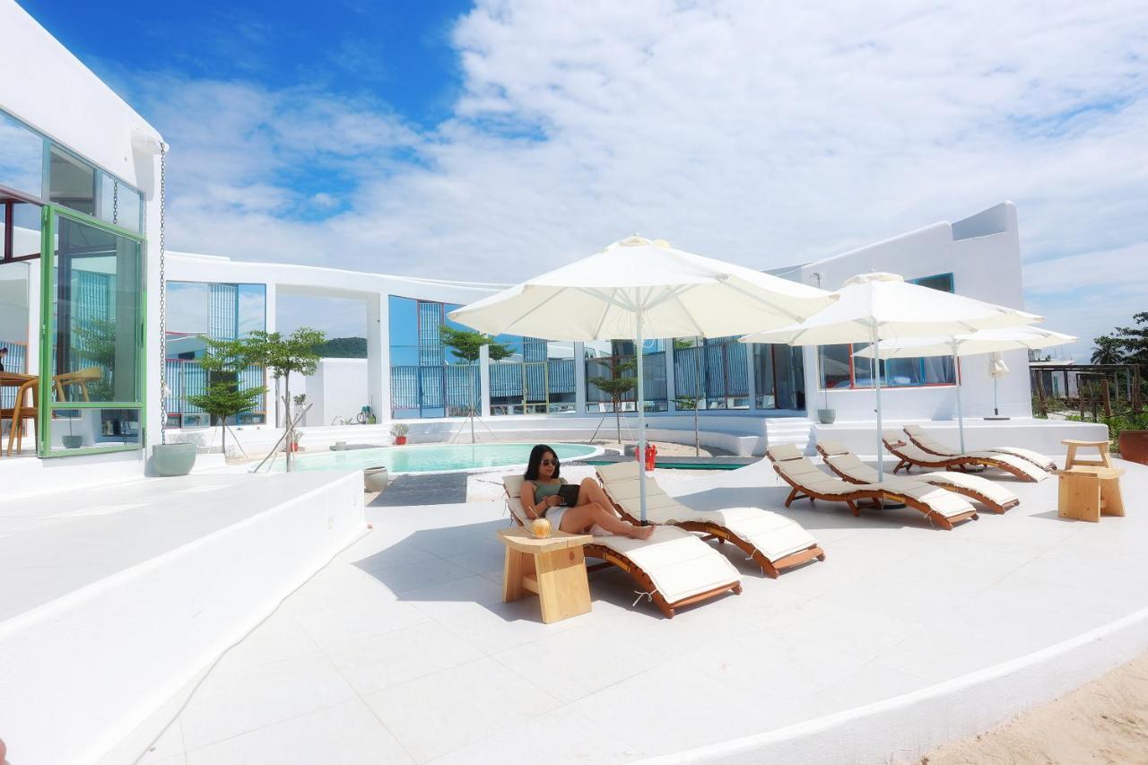 Khách sạn Isea By The Sea