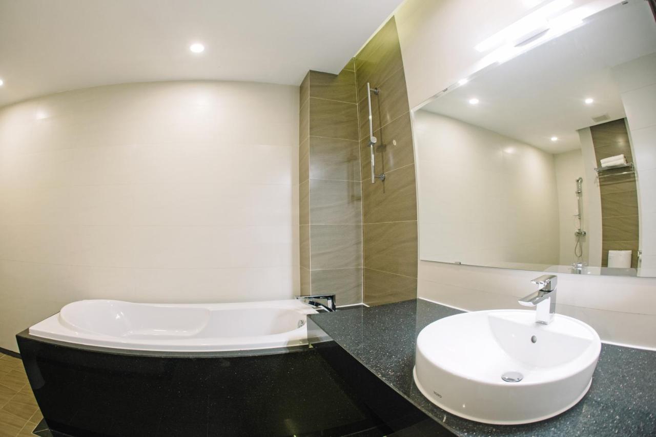 Hotel Duc Huy Grand 4*