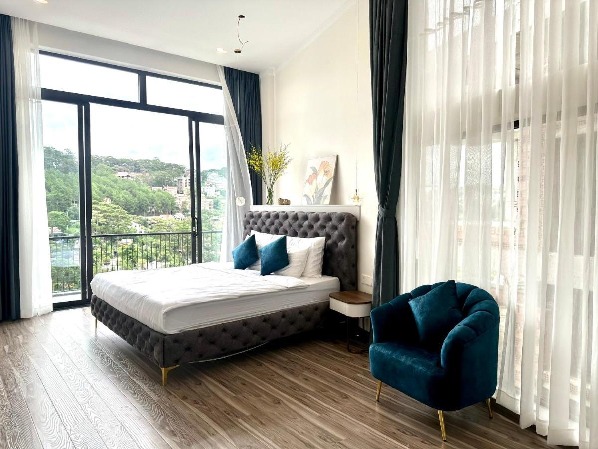 Memory - Valley View Hotel