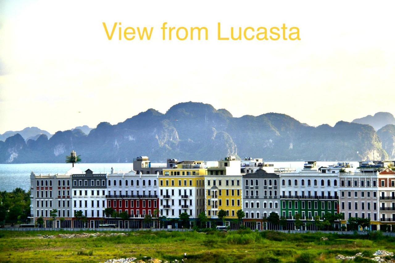 Lucasta 3*