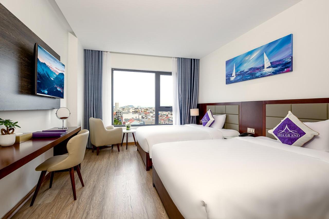 Aria Grand & 4*