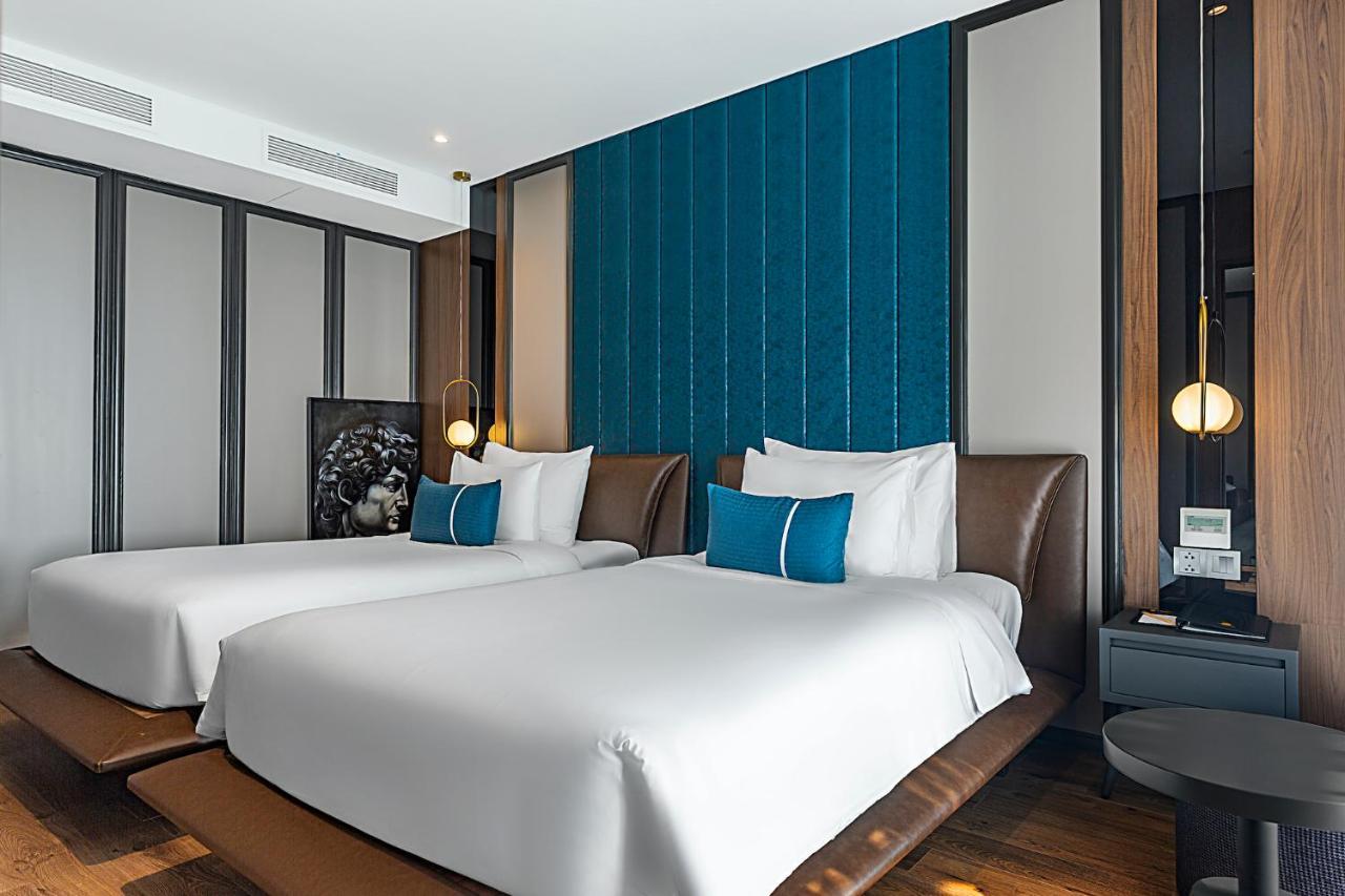 Peninsula 5*