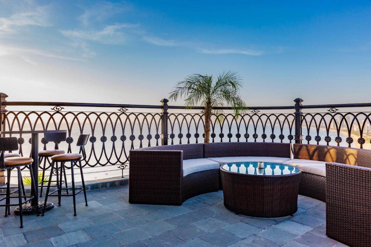 Hotel Peninsula 5*